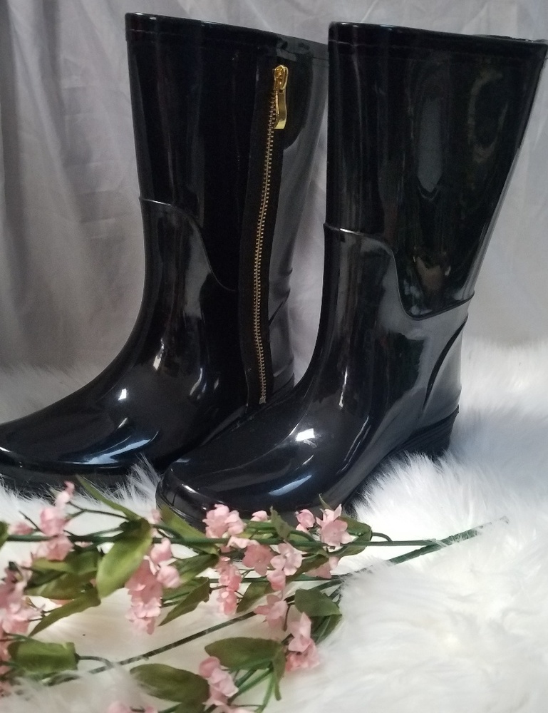 Cute Black Patent Leather Rainboots size 6